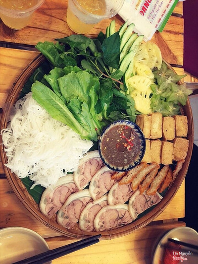 Bún đậu mắm tôm  tiamo quán 247 hùng vương p2 tpcl