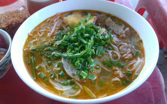 Tâm - Bún Riêu Cua & Thịt Chả