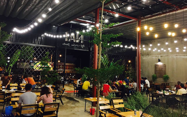 Nai Coffee & Beer Garden