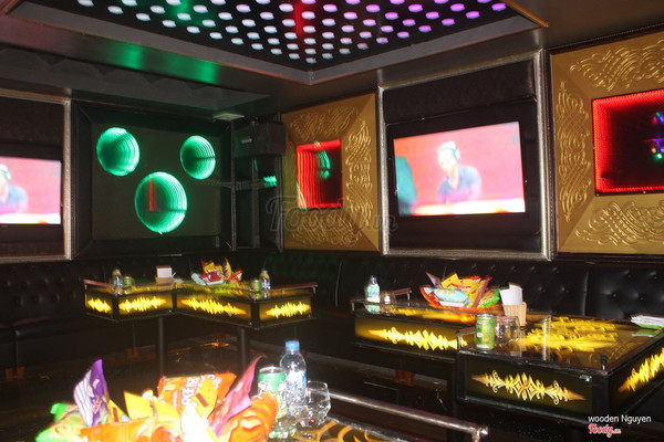 Tom karaoke 116 bui thi xuan