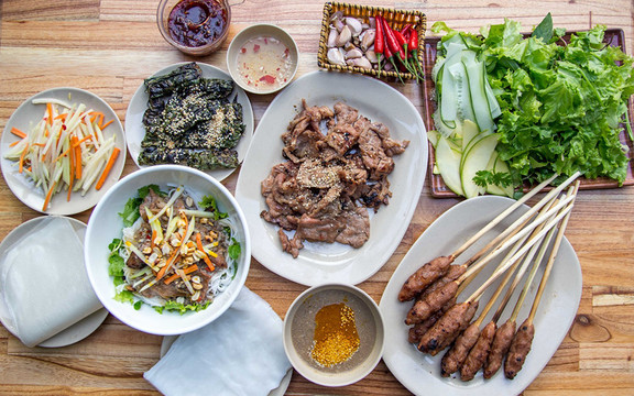 Bình Minh - Bún Thịt Nướng & Nem Lụi