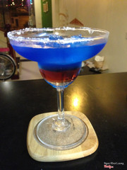 Cocktail " Sun in the Sea" đang hoàn thiện...