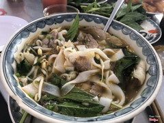 Phở nạm gầu