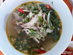 Banh canh cá lóc BaThao. Bánh canh ngon, nước ngọt được làm từ bột gạo và bột mì của người quảng trị