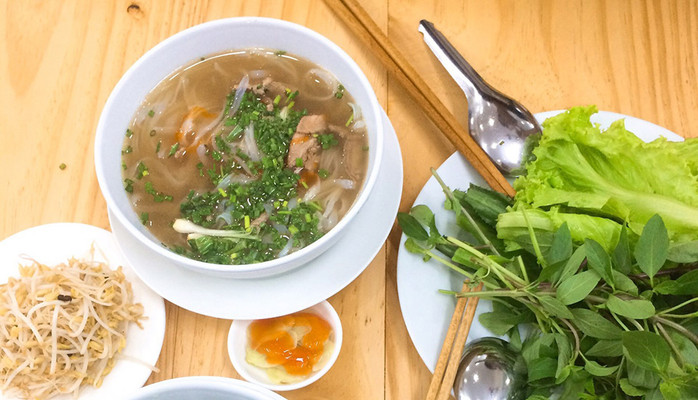 Nam Ngân - Phở & Miến