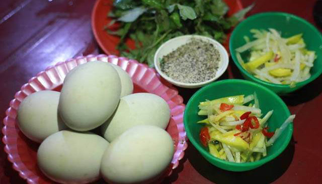 Bún Cá & Trứng Vịt Lộn