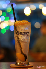 Soda Ý hay còn gọi là Mojito thật là hấp dẫn cùng các hương vị như Việt Quất, Dâu, Đào, Kiwi, Chanh dây