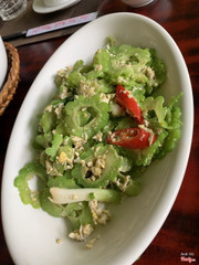 Khổ qua xào trứng 