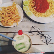 khoai tây chiên, mỳ spaghetti classic size lớn, nước ổi - french fries, classic spaghetti (large), guava juice