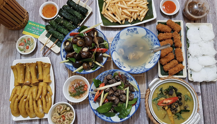 Quán Cô Chanh - Bún Ốc Cổ Hà Nội & Các Món Ăn Vặt Truyền Thống - 121 Phố Chùa Láng