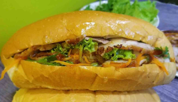 Cô Hương - Bánh Mì & Xôi