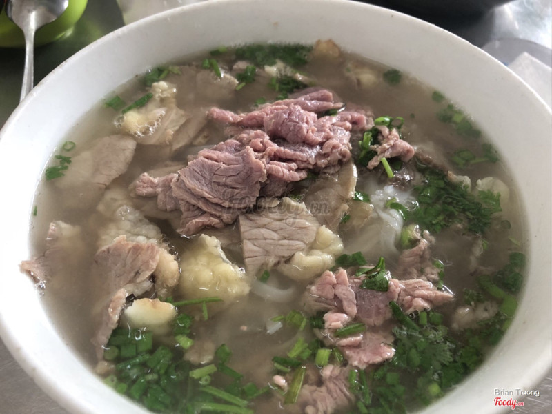 Phở tái gầu