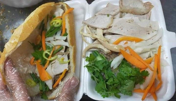 Cô Ba Bến Đình - Bánh Mì & Xôi - Nguyễn An Ninh