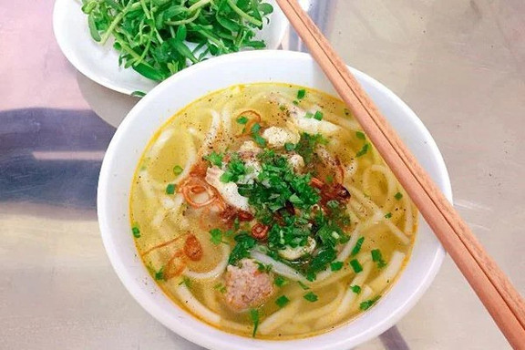 Quán Ly - Bánh Canh Cá Lóc & Chả Cua