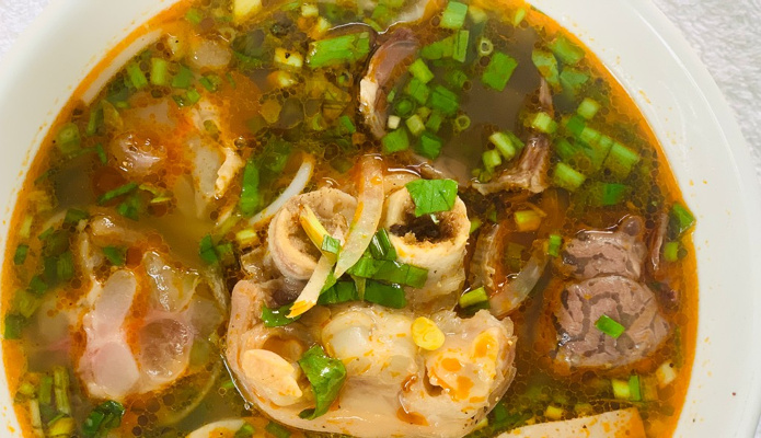 Bún Bò Huế Quốc Anh - Bún Bò Giò Nạm Gân Viên Chả - Hoà Lân 2