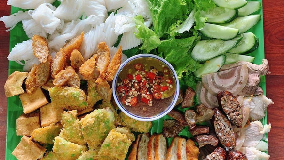 Hoa Béo – Bún Đậu Phố Cổ - Duy Tân