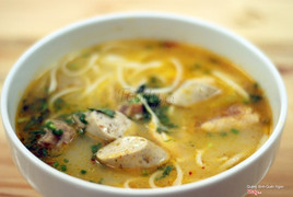 Bánh canh đặc biệt (cá, sườn, giò)