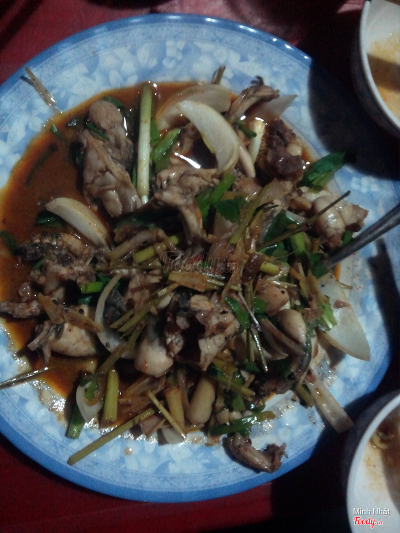 Ếch xào sả ớt