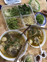 Bún bò huế đặc biệt 