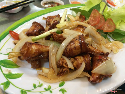 Xa thấy mợ