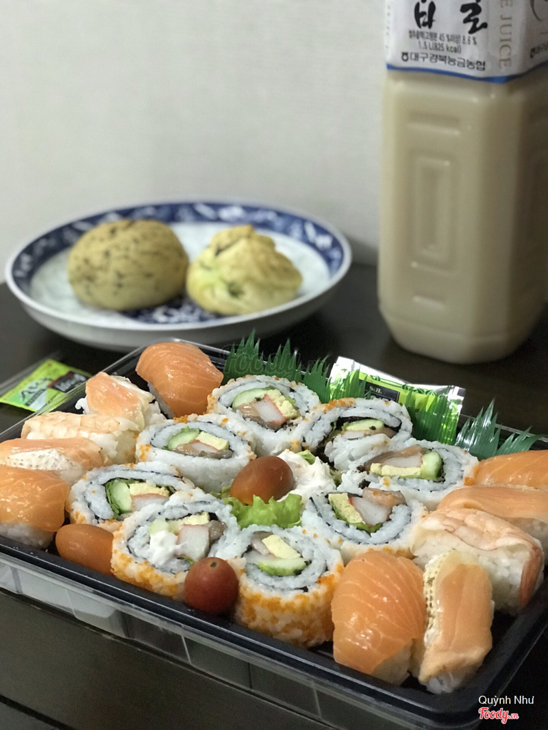 Set sushi (~110k thì phải)