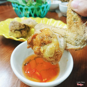 Cánh gà rang muối chấm sốt chua ngọt