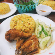 Cơm rang gà chiên mắm
