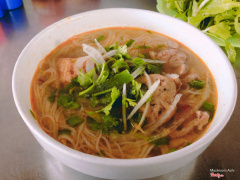 Bún bò chả