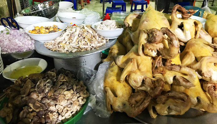 Cô Tình - Phở Gà