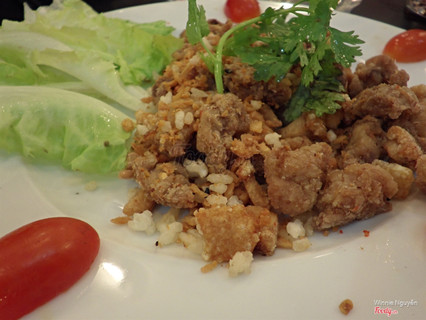 sụn gà rang muối Hồng Kông