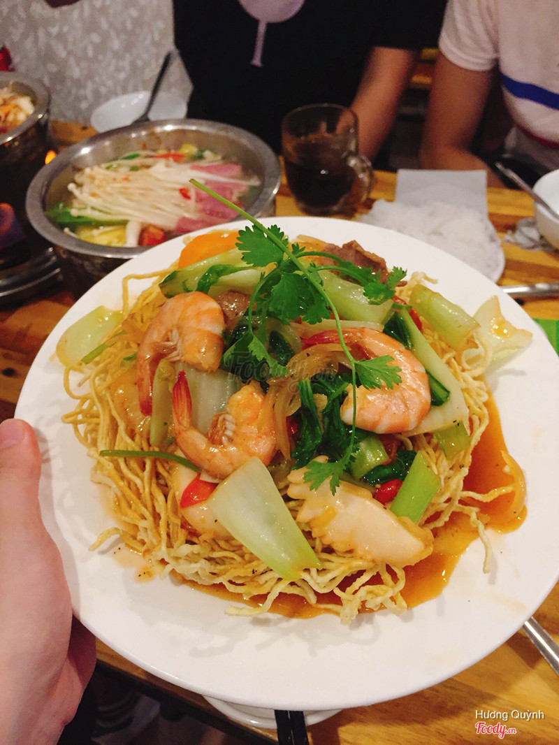 Mì xào giòn thập cẩm