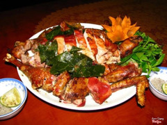 Gà chiên mắm lá mắc mật