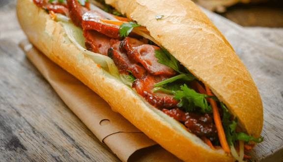 Mr.Mon - Bánh Mì Lá Ngải Tân Long