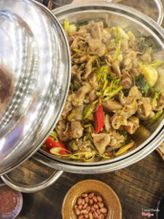 Bê non hấp tại bàn