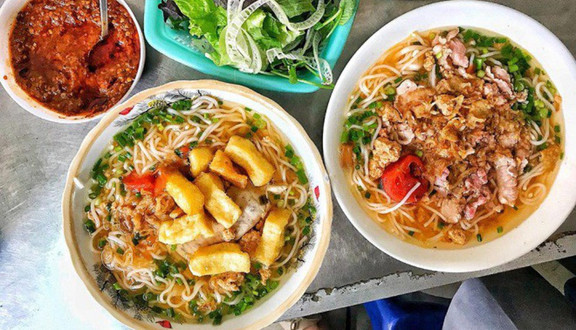 Quán Thủy Thắng - Bún Riêu Cua & Bún Chả Nướng