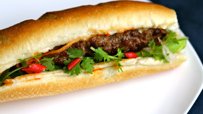 Bà Hà - Bánh Mì Thịt Nướng