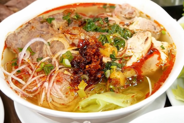 Bún Riêu Giò Ban Mê - Thảo Bông