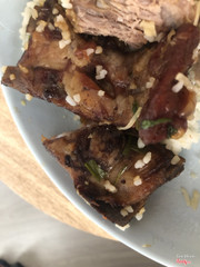 Sườn khô, dai, đầy mỡ