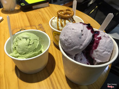 Kem trà xanh, kem blueberry và kem muối biển