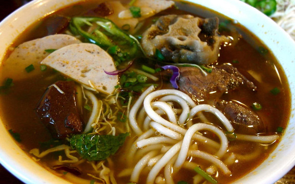 Bún Bò Nhà Thờ - Bế Văn Đàn