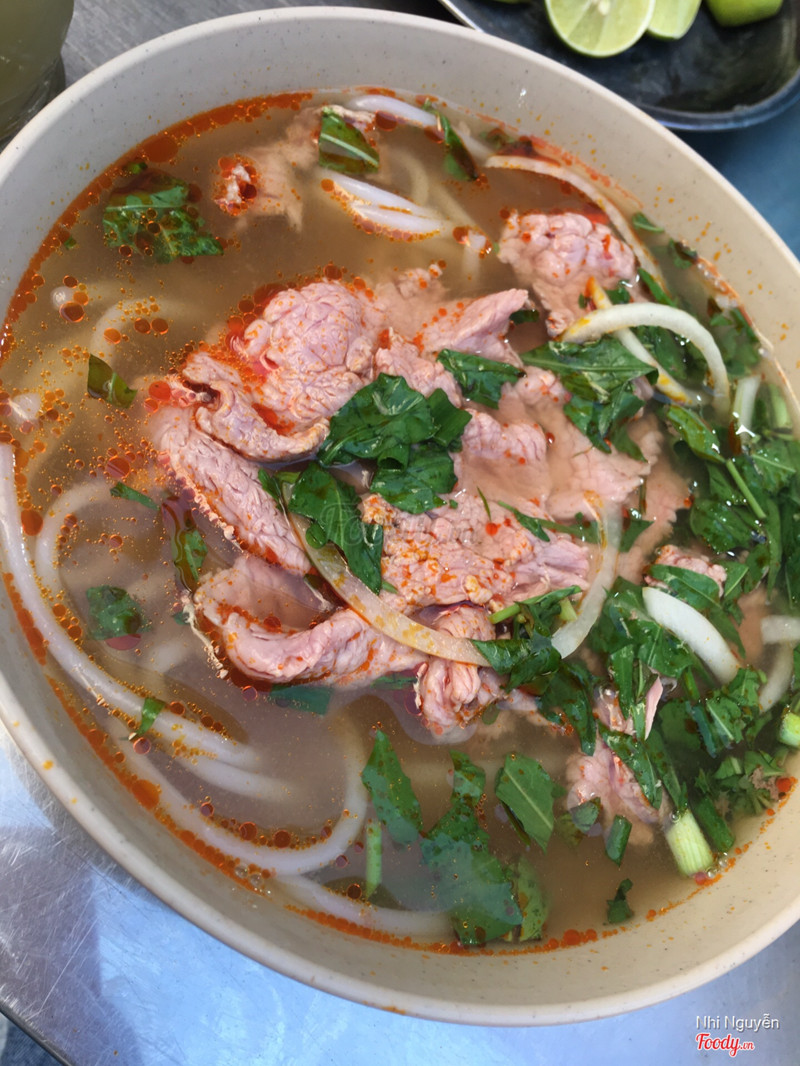 bún bò tái