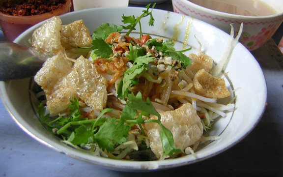 Bún & Cơm Hến Bình Dân