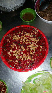 Tiết canh dê - đặc sản của quán!