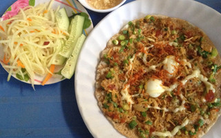 Bánh tráng trứng 