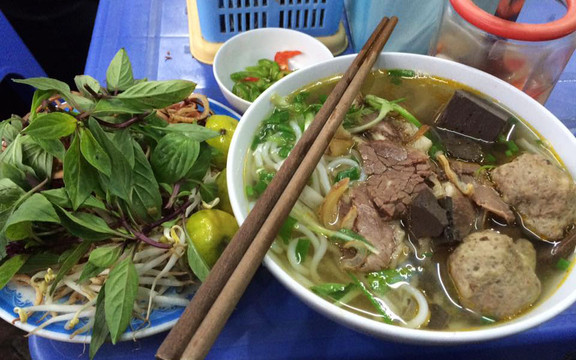 Bún Bò Huế Trang Nam - Lê Văn Hiến