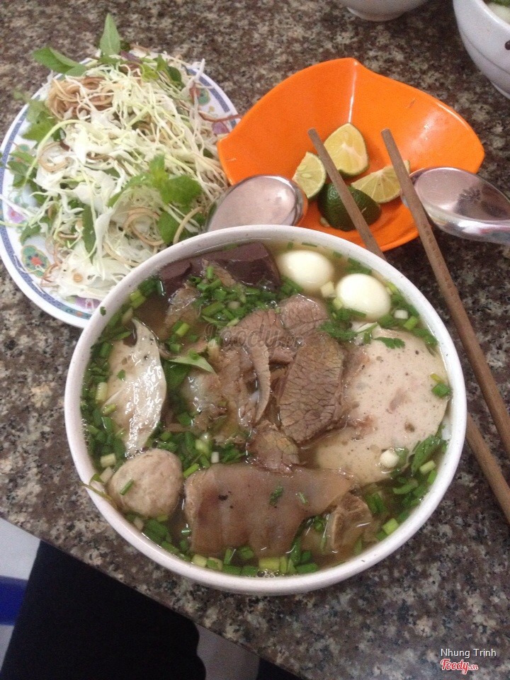 Bún bò Huế 30k