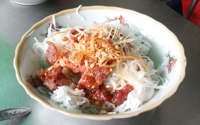 Hà Nam - Bánh Cuốn Nóng & Bún Thịt Nướng