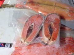 Cá hồi cắt khoăn: 200g: 50,000