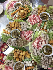 Lẩu riêu cua sườn sụn,bò mỹ mang đi ạ😋😋
