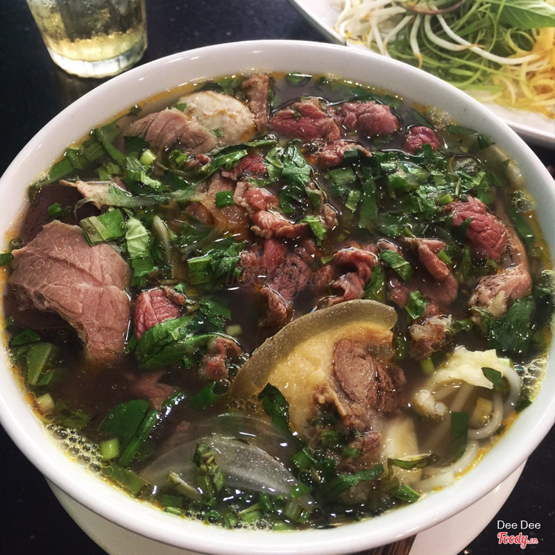 Bún bò thập cẩm